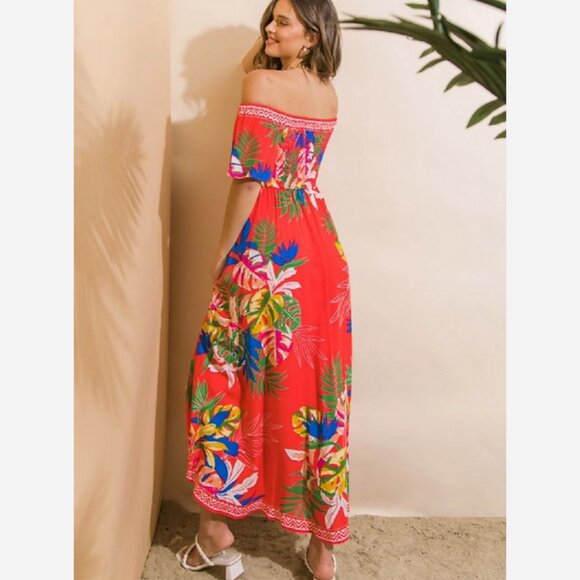 Off Shoulder Island Vacay Red Floral Sundress - Picture 4 of 8